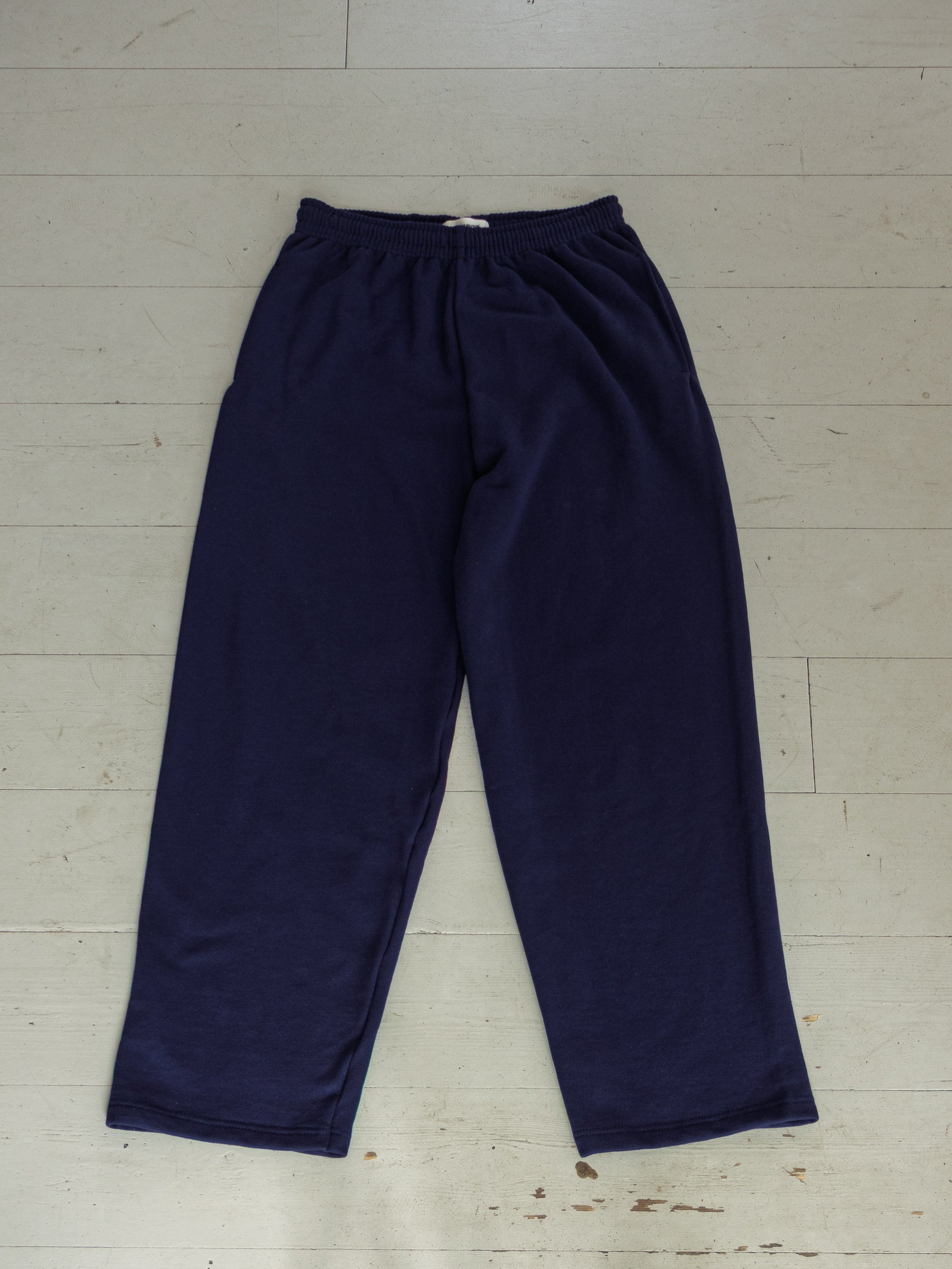 | loose navy