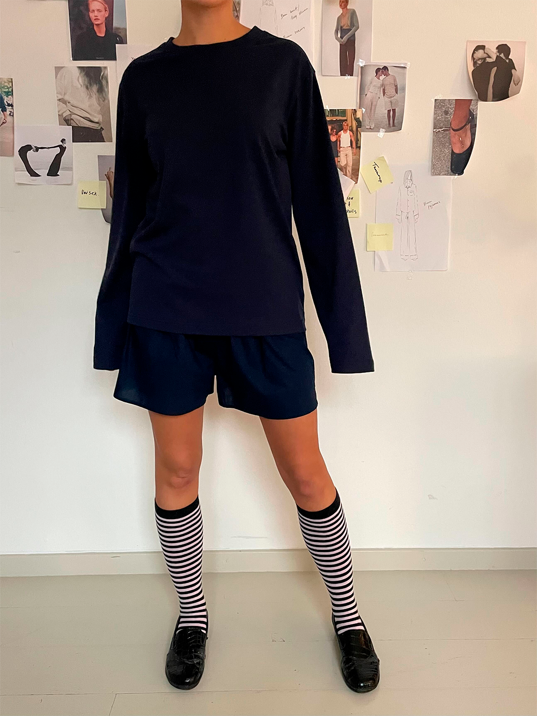 Lea is 173 cm tall and wears size M-L.
