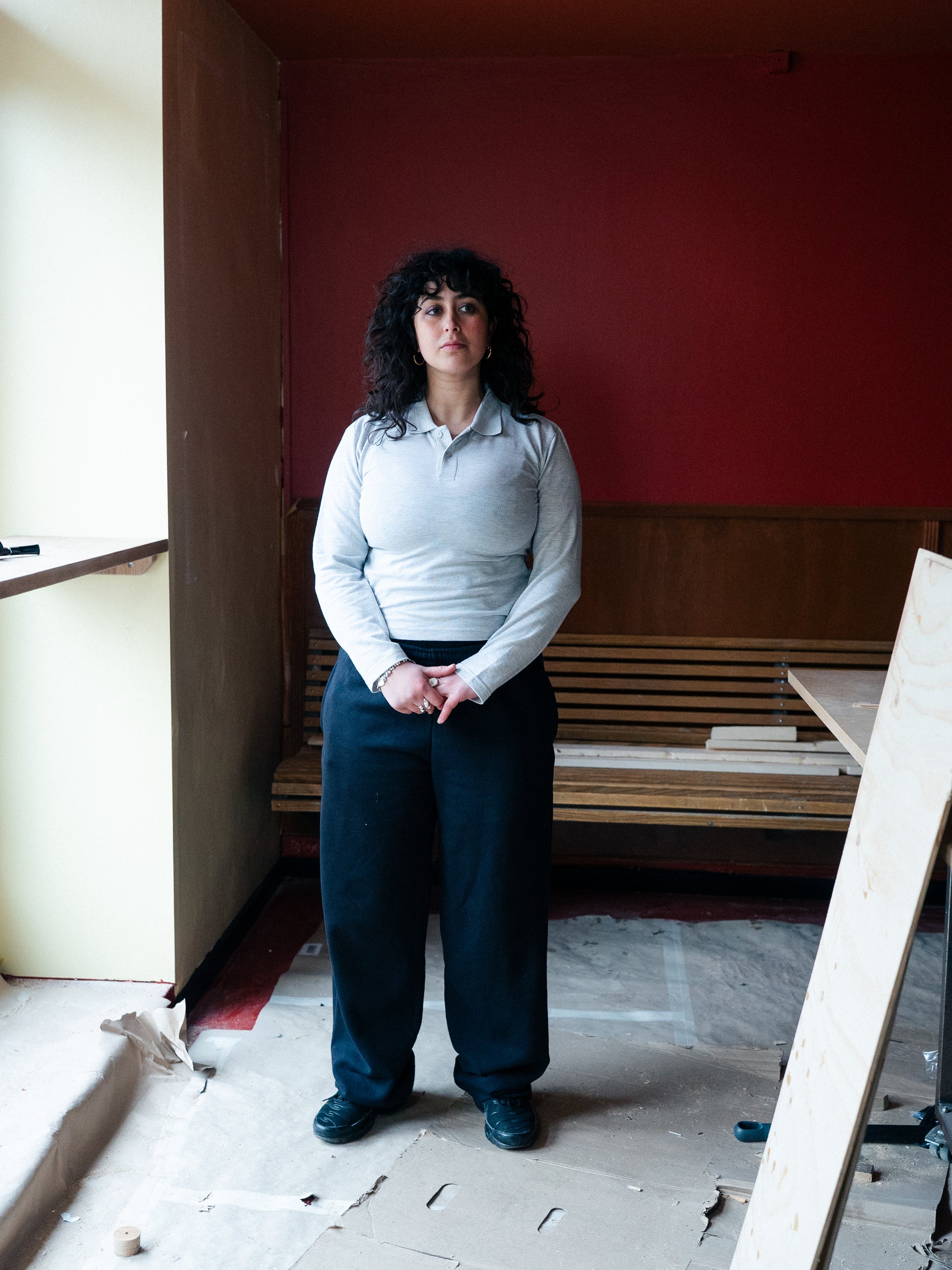 Mina is 165 cm tall and wears size M. | grey